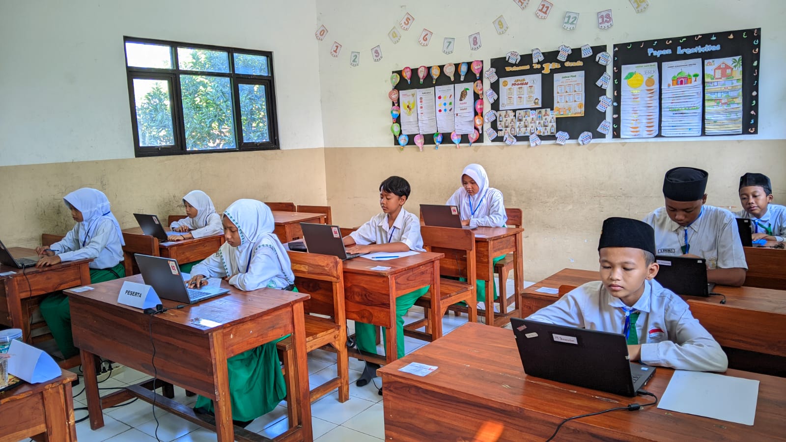 Siswa Kelas 6 MI Darussalam Ikuti Tes Kemampuan Akademik (TKA) dengan Antusias